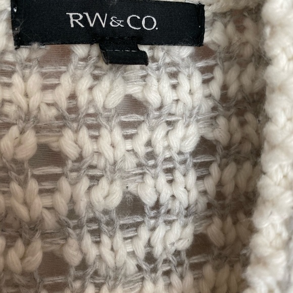 RW & CO. - Picture 2 of 3